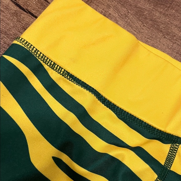 Xlusion Vibrant Green and Yellow Green Bay Football Leggings Size S - Picture 3 of 10